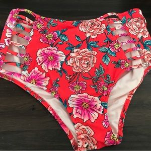 Medium high waisted swim